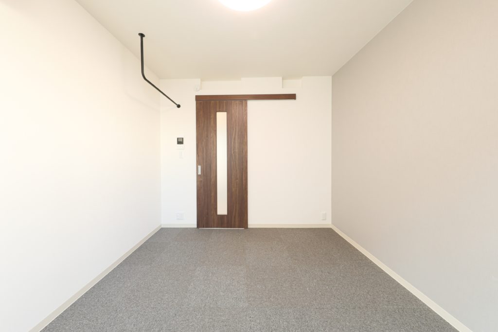 大阪府　マンション　新装工事