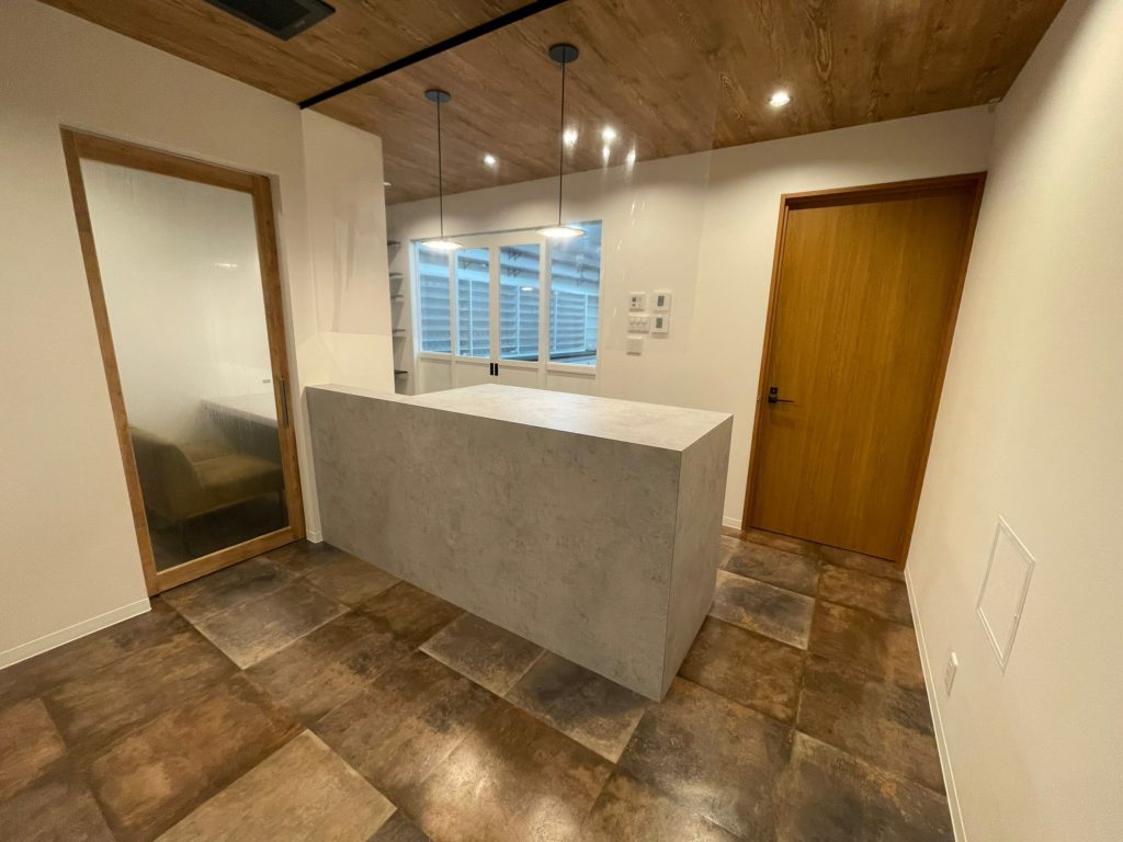 大阪府　薬局新装工事