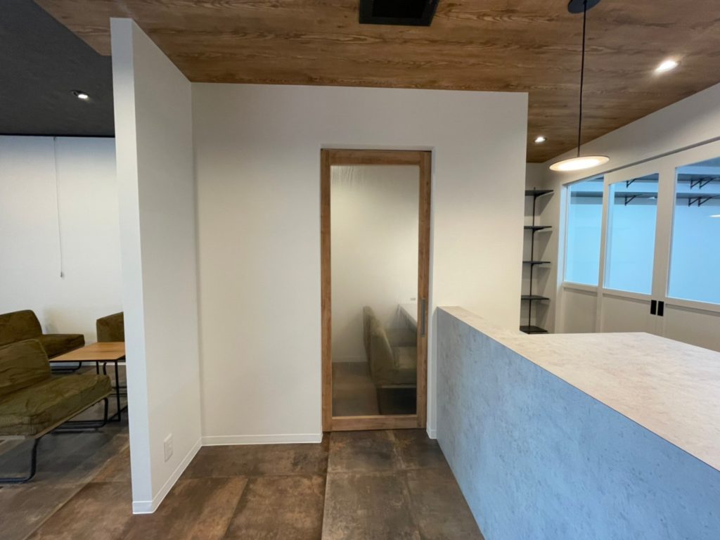 大阪府　薬局新装工事