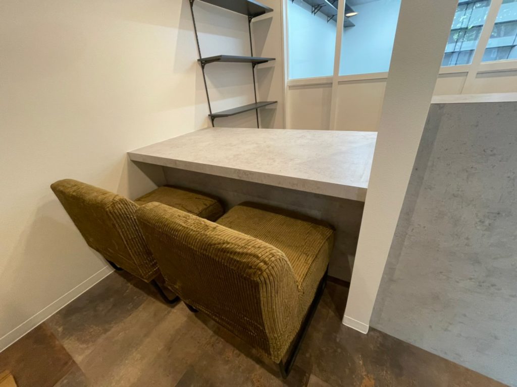 大阪府　薬局新装工事