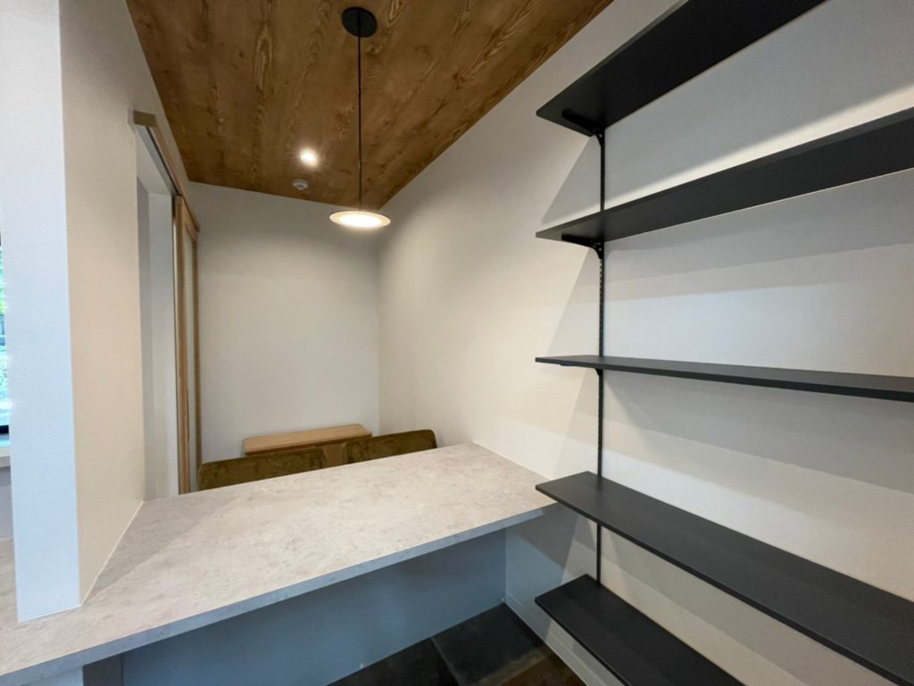 大阪府　薬局新装工事