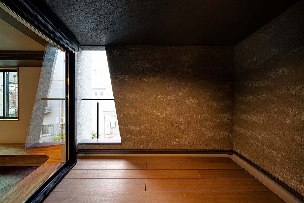 大阪府　二世帯新築住宅