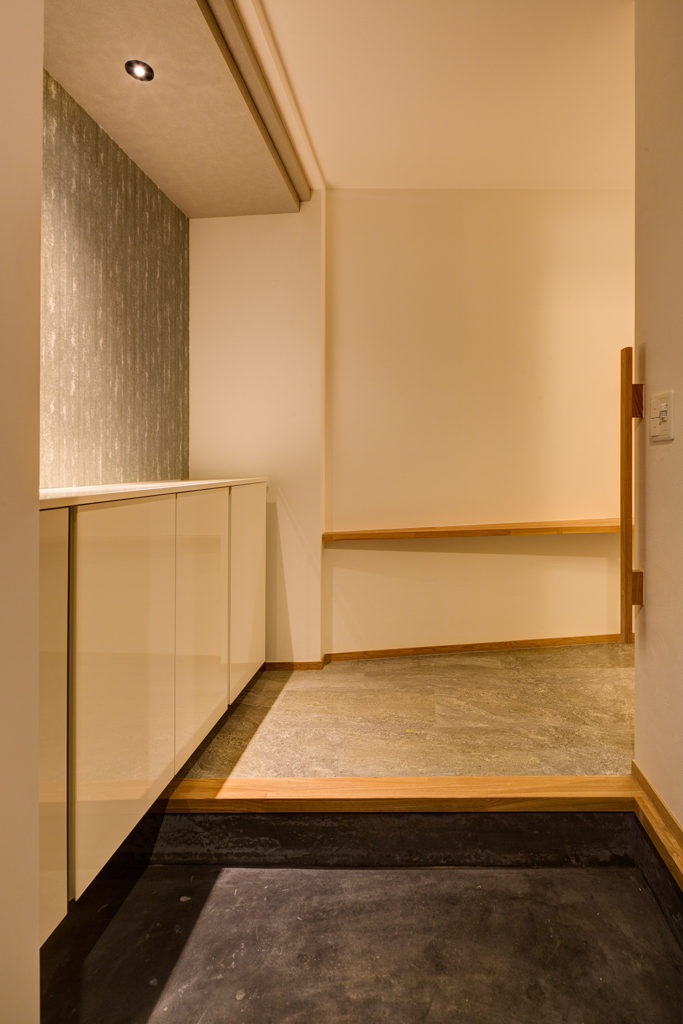 大阪府　二世帯新築住宅